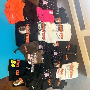 Hooters bundle!